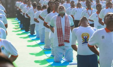 प्रधानमंत्री मोदी ने कहा - योग विश्व को एकजुट करने का सशक्त माध्यम है