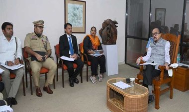 रायपुर : राज्यपाल ने खैरागढ़ जिले में गोद ग्राम सोनपुरी के विकास कार्यों का लिया जायजा