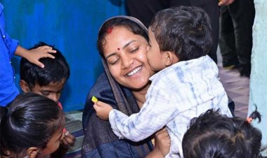 रायपुर : मंत्री श्रीमती लक्ष्मी राजवाड़े ने किया आंगनबाड़ी और प्राथमिक शाला का औचक निरीक्षण