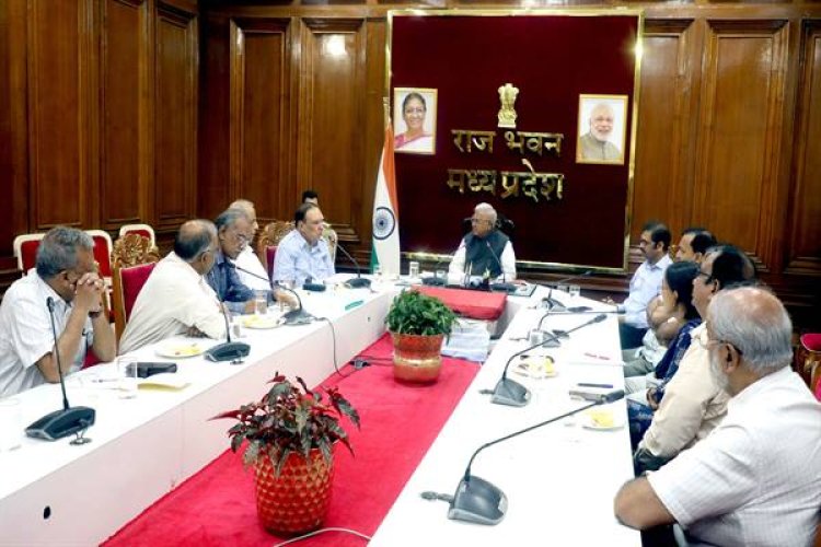 राज्यपाल श्री पटेल से छत्तीसगढ़ में सिकल सेल के अनुभवी चिकित्सक की सौजन्य भेंट