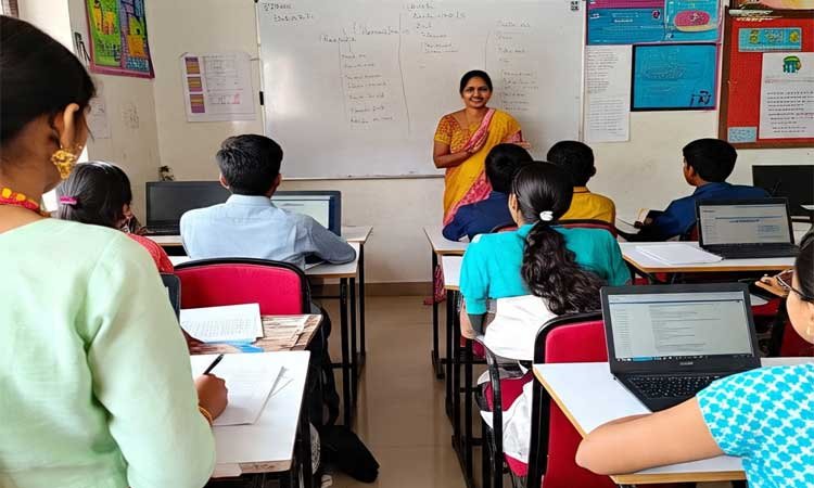 शिक्षक चयन परीक्षा 2023: सोशल मीडिया पर पदवृद्धि की उठी आवाजें