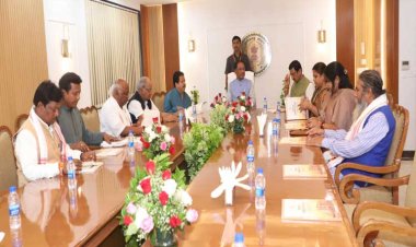रायपुर : छत्तीसगढ़ सदन में मुख्यमंत्री विष्णुदेव साय की सांसदों संग सौजन्य भेंट — रात्रि भोज में हुई सार्थक चर्चा