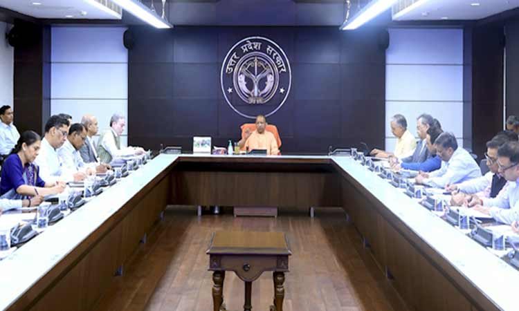 CM योगी की उच्चस्तरीय बैठक: Vision Document-2047 पर होगा 24 घंटे का मंथन