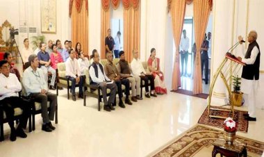 अपने अनुभव और प्रयासों से वंचित और गरीबों की मदद करें : राज्यपाल श्री पटेल