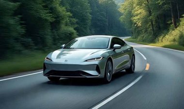 सड़क पर चलते-चलते चार्ज होगी इलेक्ट्रिक कारें : सड़क चार्जिंग तकनीक से ई-व्हीकल्स को मिलेगी नई ताकत