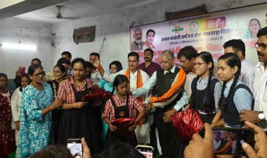 रायपुर : केंद्रीय राज्य मंत्री श्री तोखन साहू ने तिफरा में किया सेवा पखवाड़ा का शुभारंभ