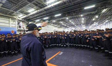 प्रधानमंत्री मोदी ने INS विक्रांत पर नौसेना के जवानों संग मनाई दीपावली, कहा – तीनों सेनाओं के समन्वय से पाकिस्तान को झुकना पड़ा