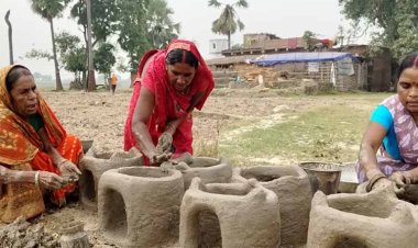 मिट्टी के चूल्हे और लोकगीतों के साथ छठ पर्व की तैयारी