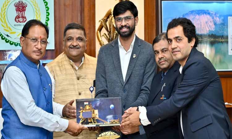 रायपुर : इसरो की उपलब्धियाँ प्रत्येक भारतवासी के लिए गर्व का विषय : मुख्यमंत्री श्री साय