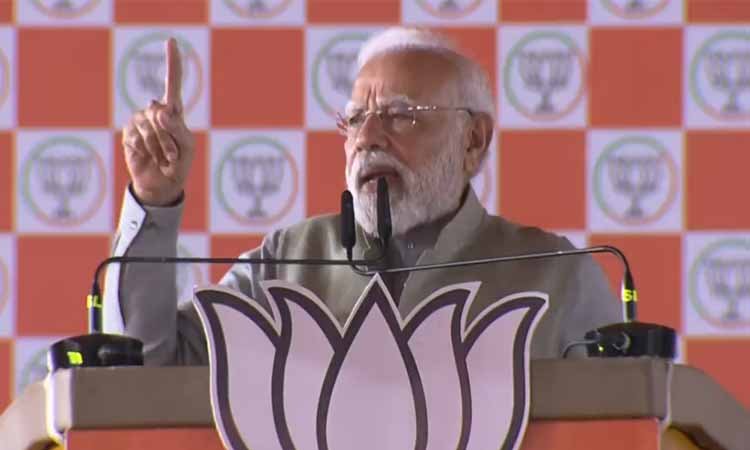 बारिश के बावजूद पीएम मोदी की मुजफ्फरपुर रैली में उमड़ा जनसैलाब